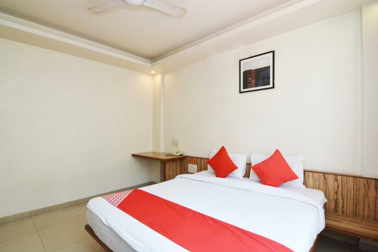 Oyo 24197 Saptaruchi Pimpri-Chinchwad Exterior photo