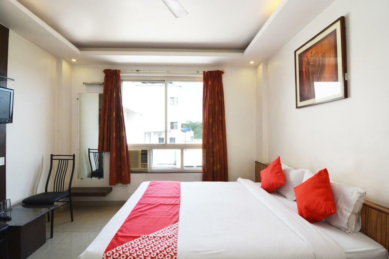 Oyo 24197 Saptaruchi Pimpri-Chinchwad Exterior photo