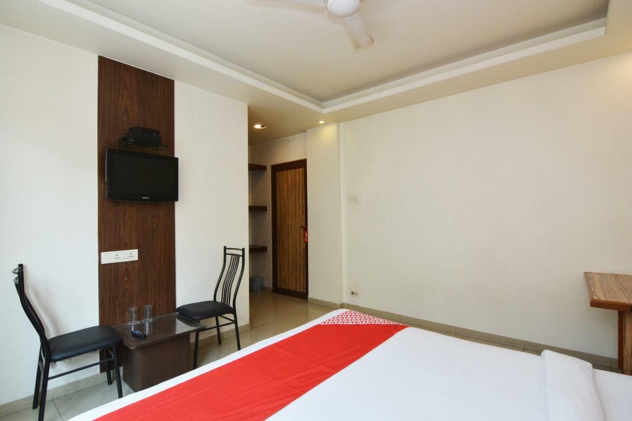 Oyo 24197 Saptaruchi Pimpri-Chinchwad Exterior photo